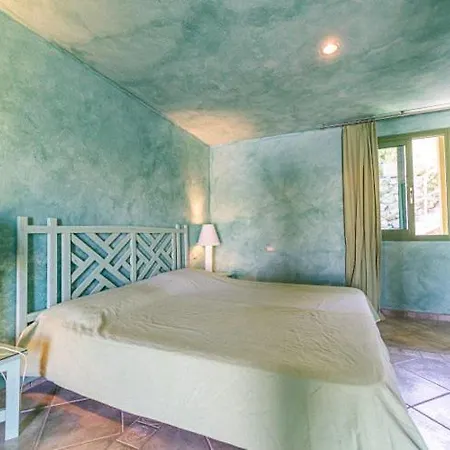 Rosa Naregno Villa